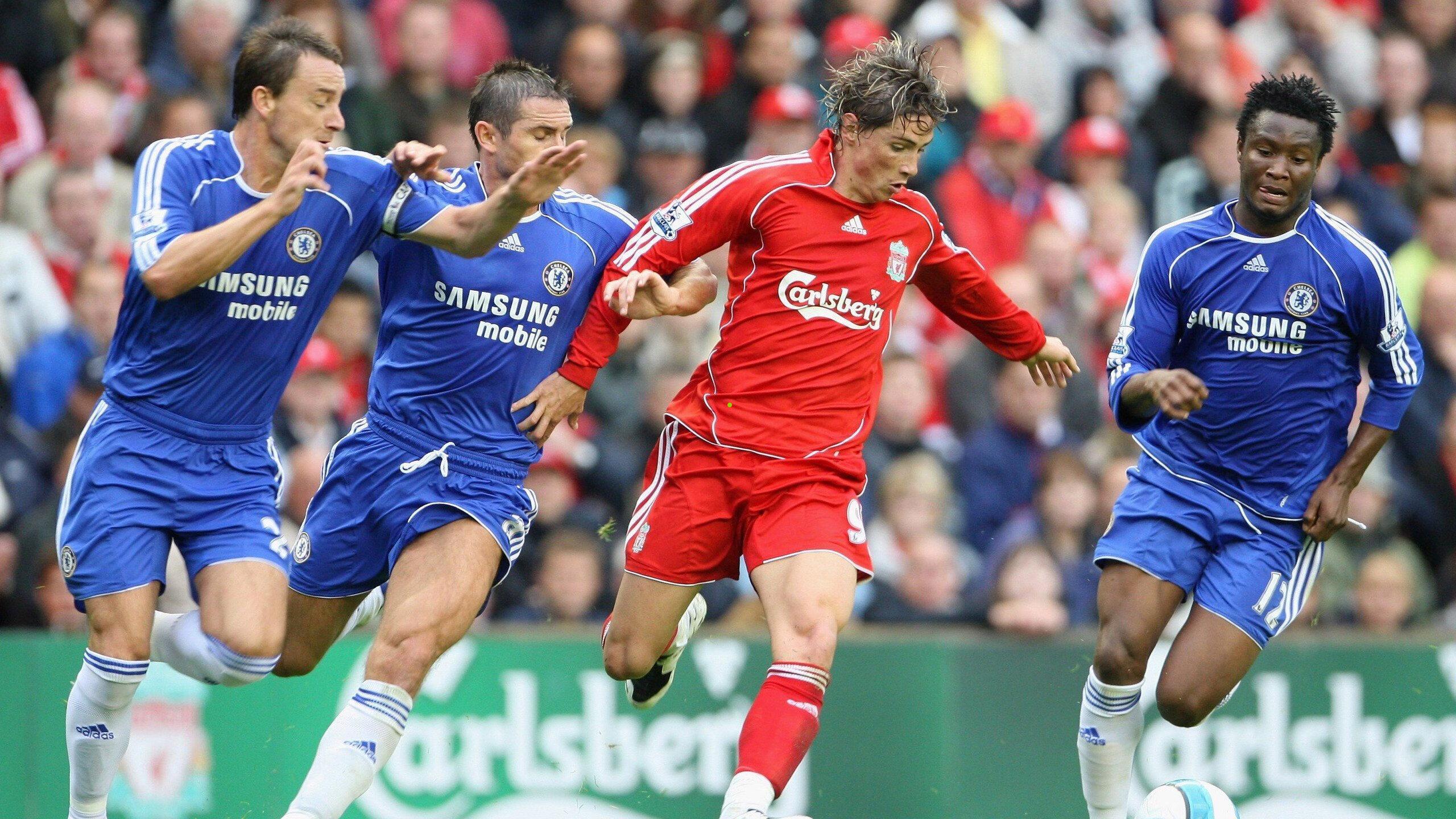 卢卡斯畅谈左后卫演变,戴维斯昔日称王,努诺-门德斯当世领军